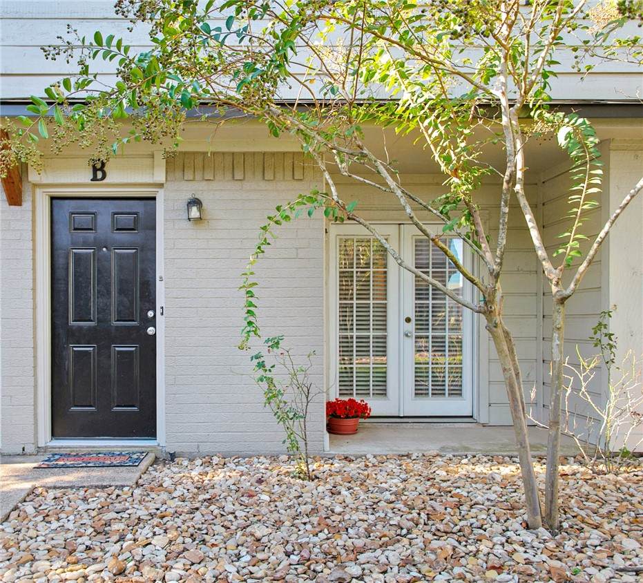 1409 Airline Drive - Photo 1