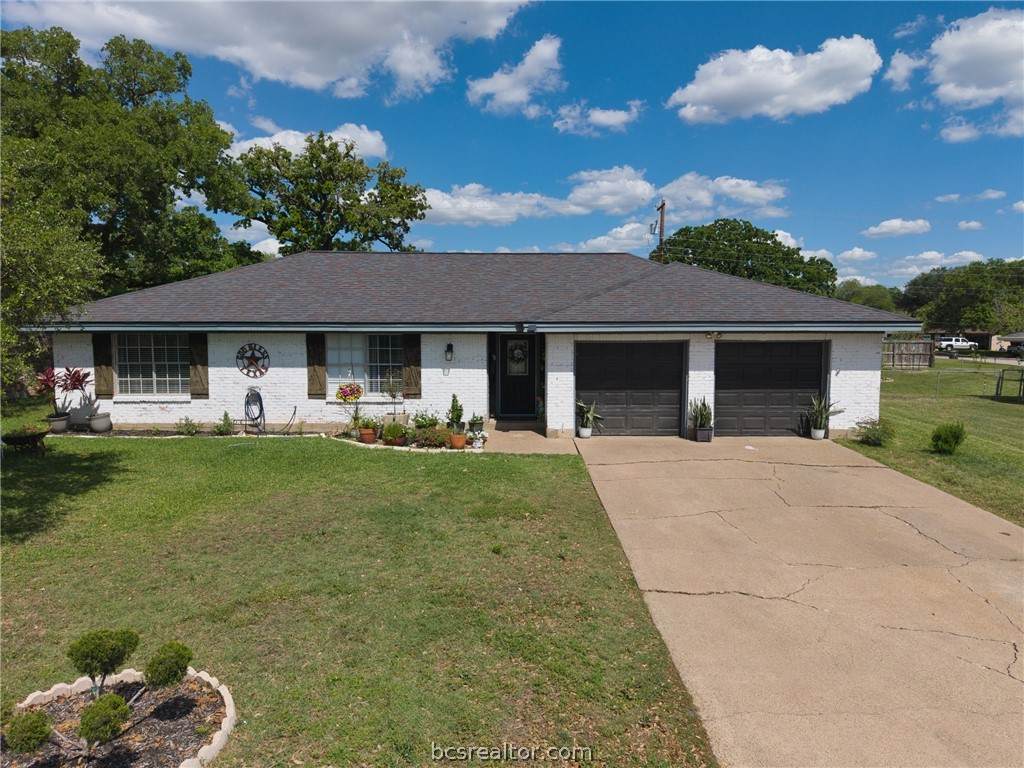 3613 Oak Ridge - Photo 1
