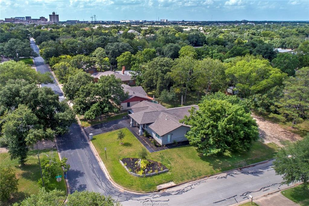 707 Lee Avenue - Photo 1