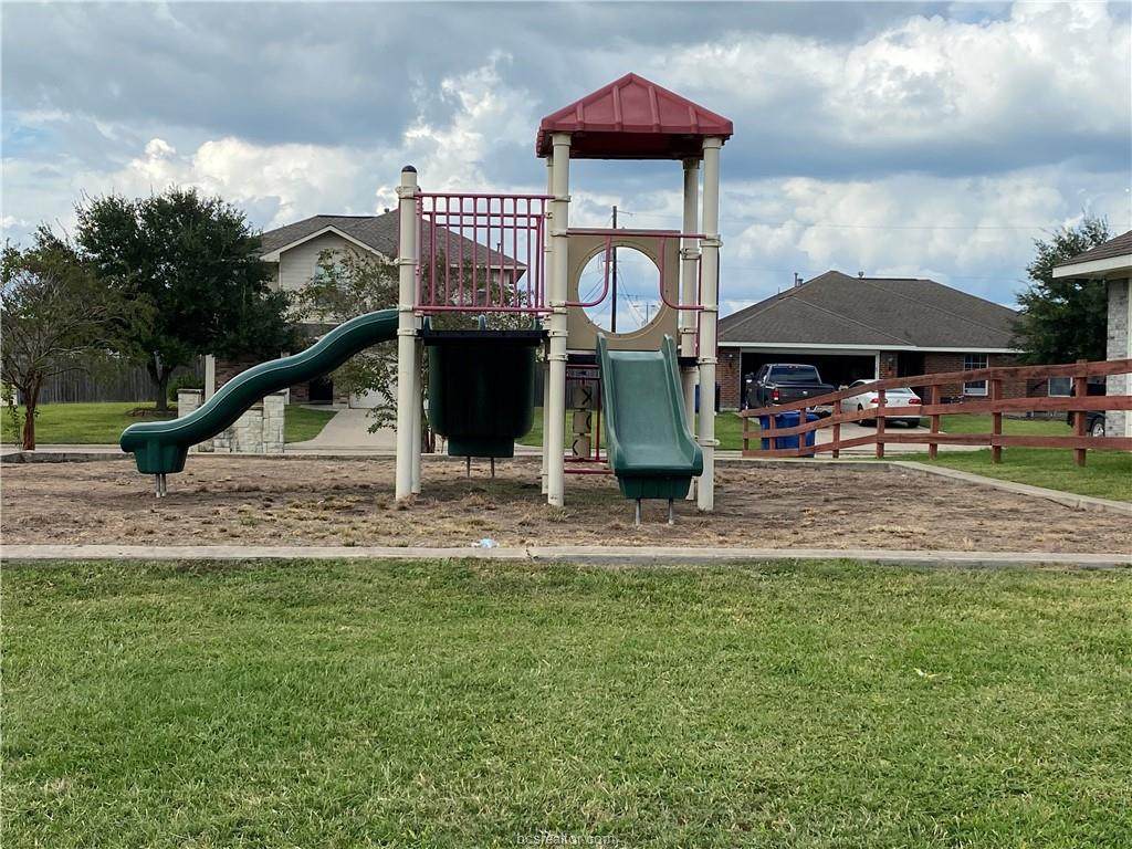 826 Heritage Drive - Photo 1