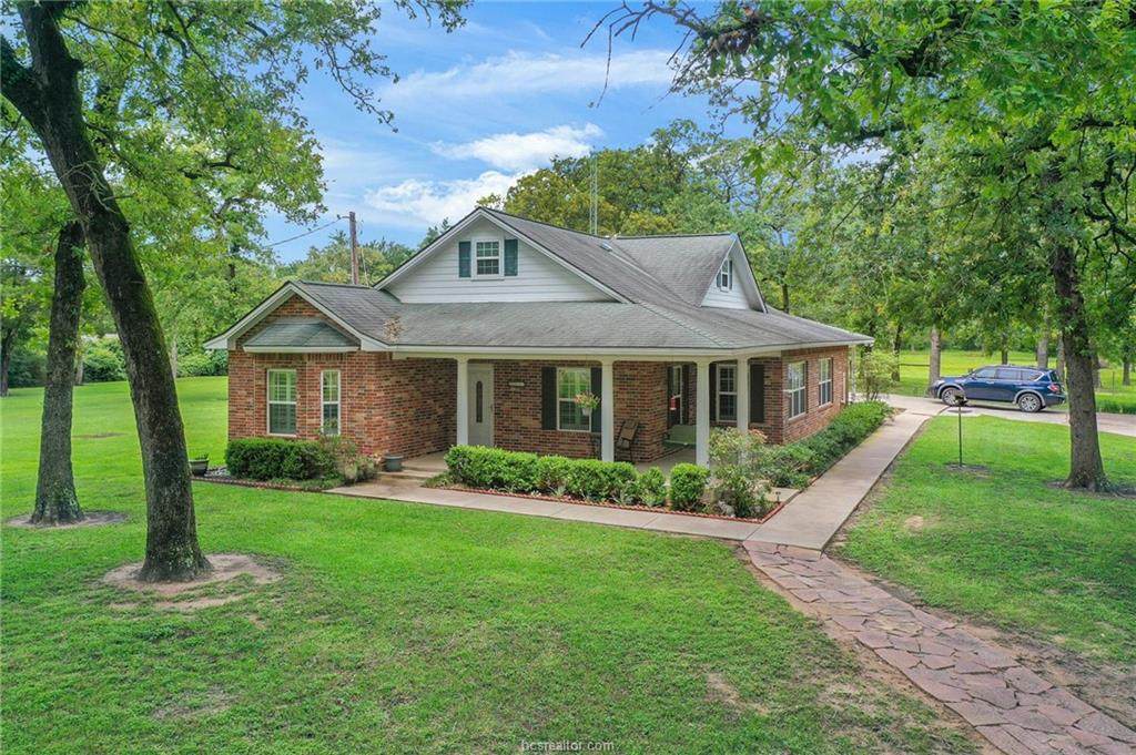 5371 Farm Road 1361 - Photo 1