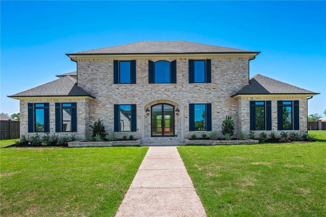 4724 Concordia Drive - Photo 1