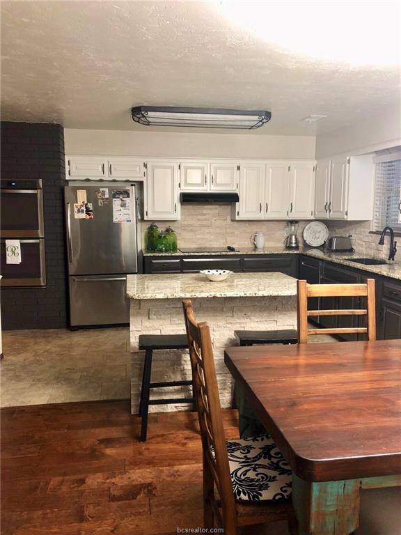 2369 Chestnut Drive - Photo 1