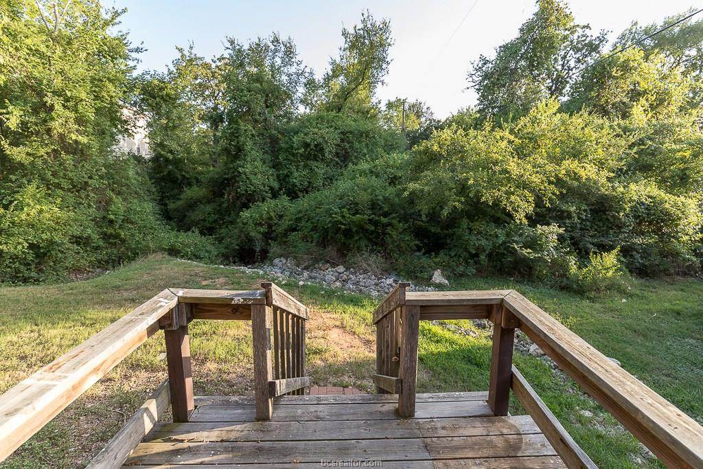3923 Old Oaks Drive - Photo 1