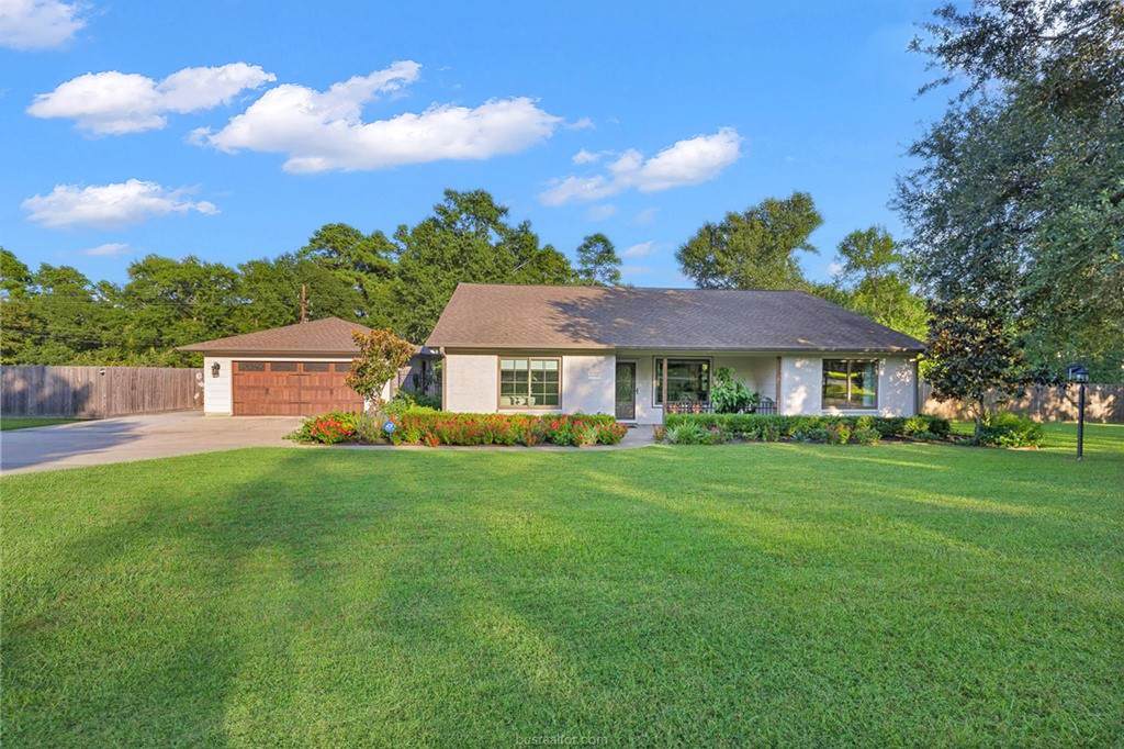 13210 Crest Dr - Photo 1