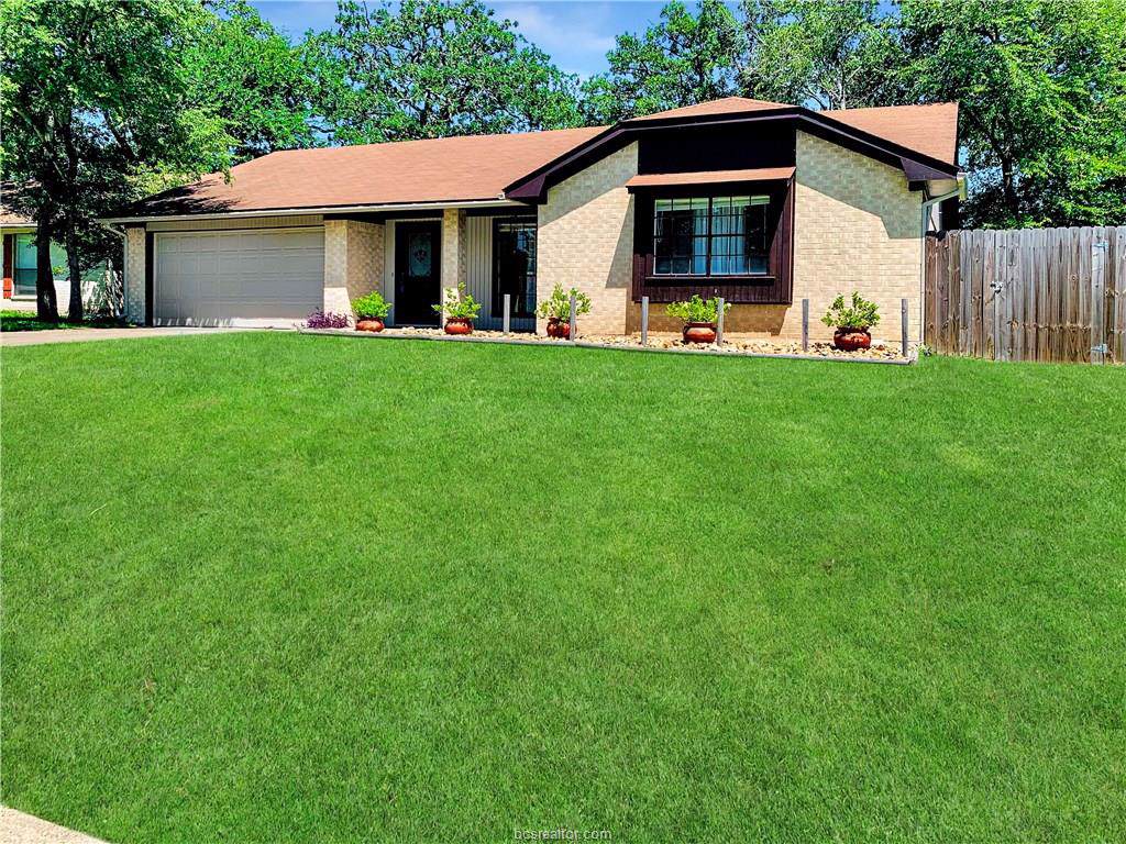1001 Val Verde Drive - Photo 1