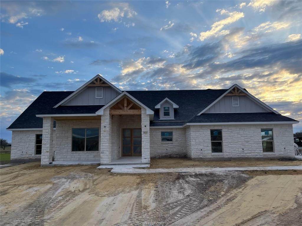 7012 Shirley - Photo 1