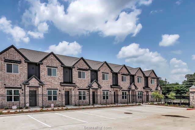 1451 Associates Avenue - Photo 1