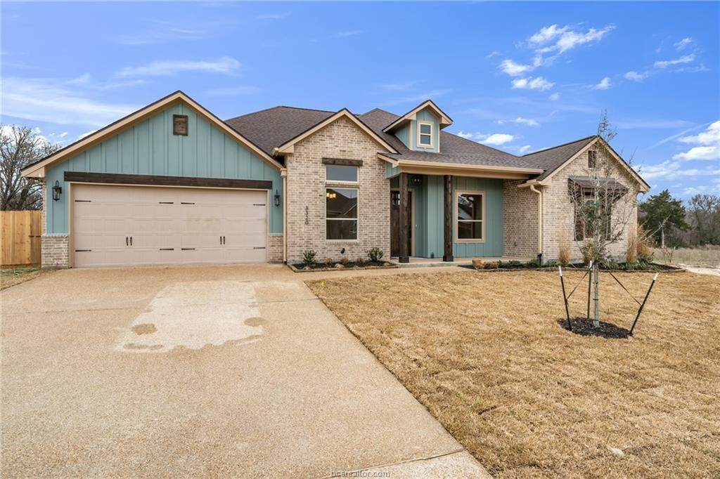 3320 Stoneleigh Road - Photo 1