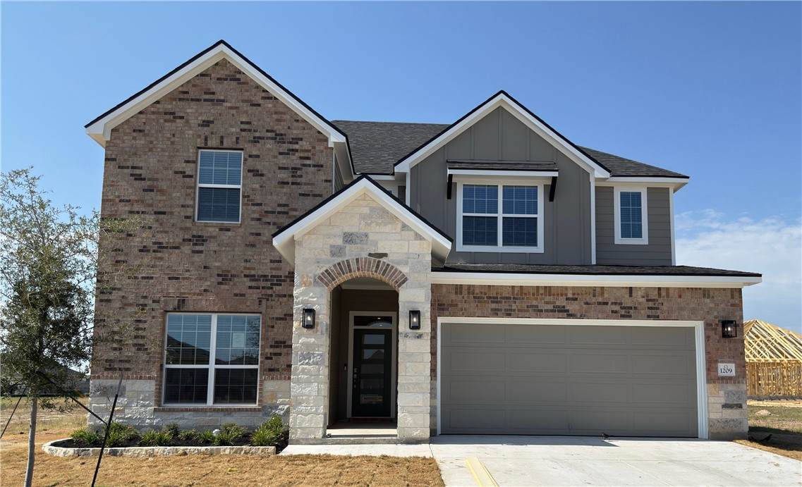 1209 Patriot Drive - Photo 1