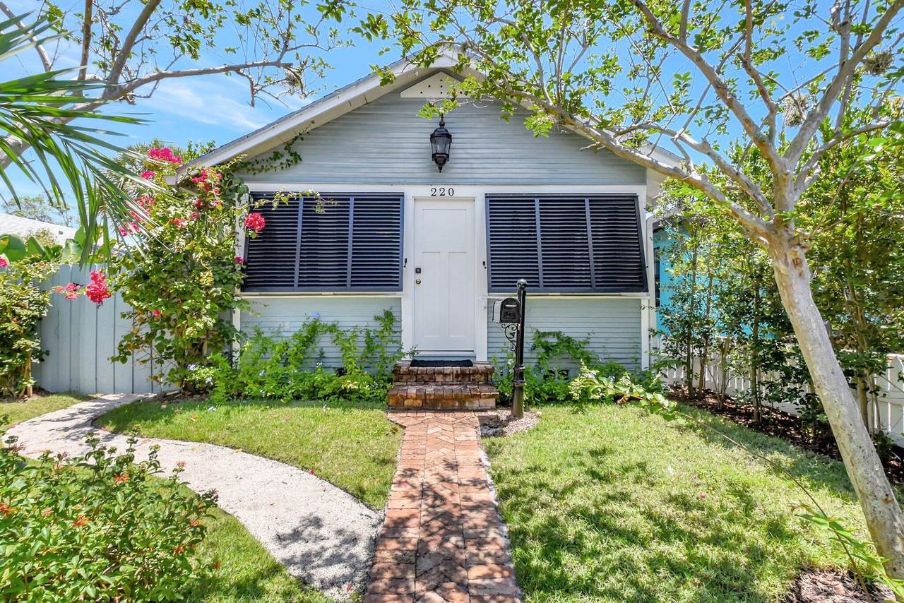 220 L Street - Photo 1