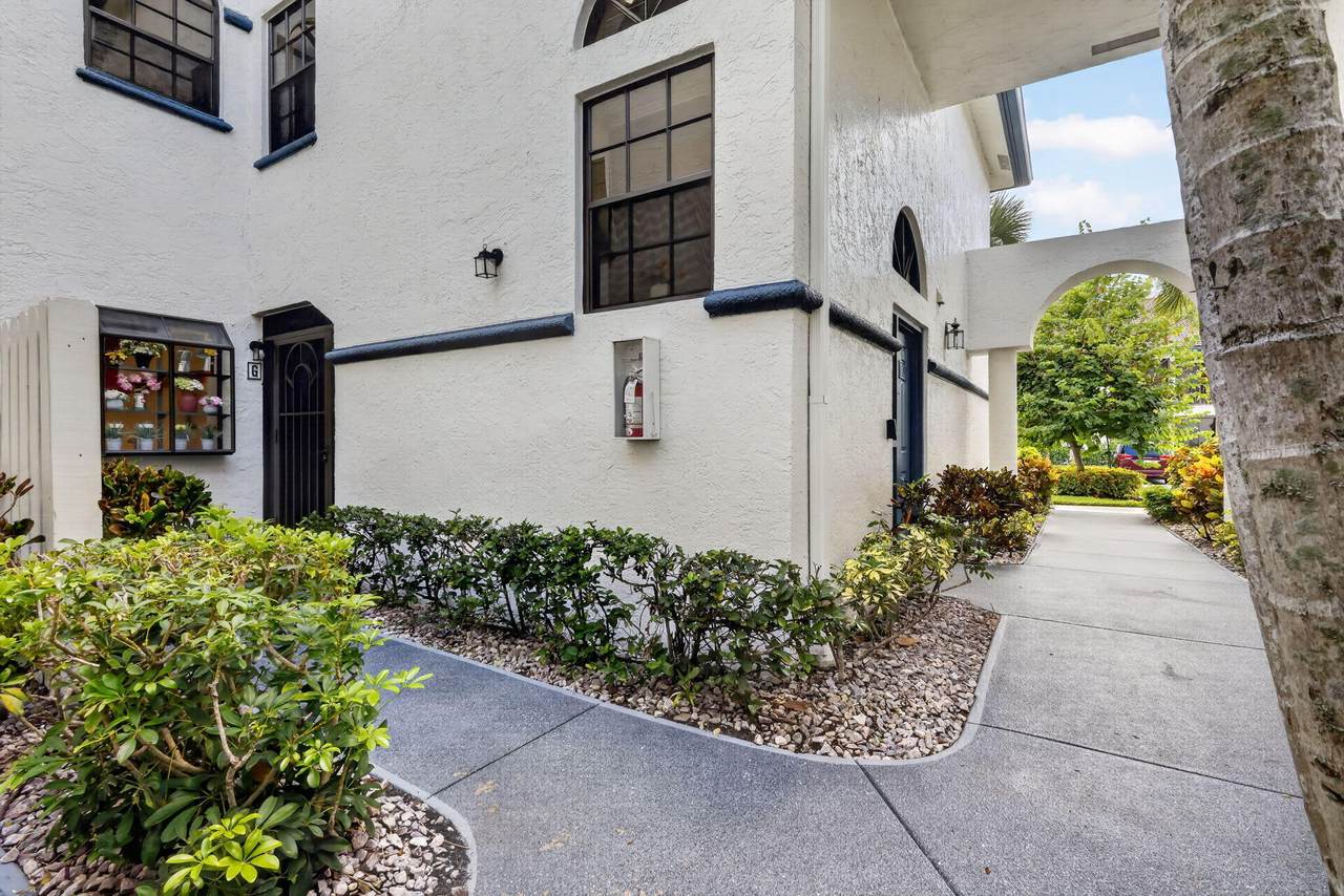 5135 Floria Drive - Photo 1