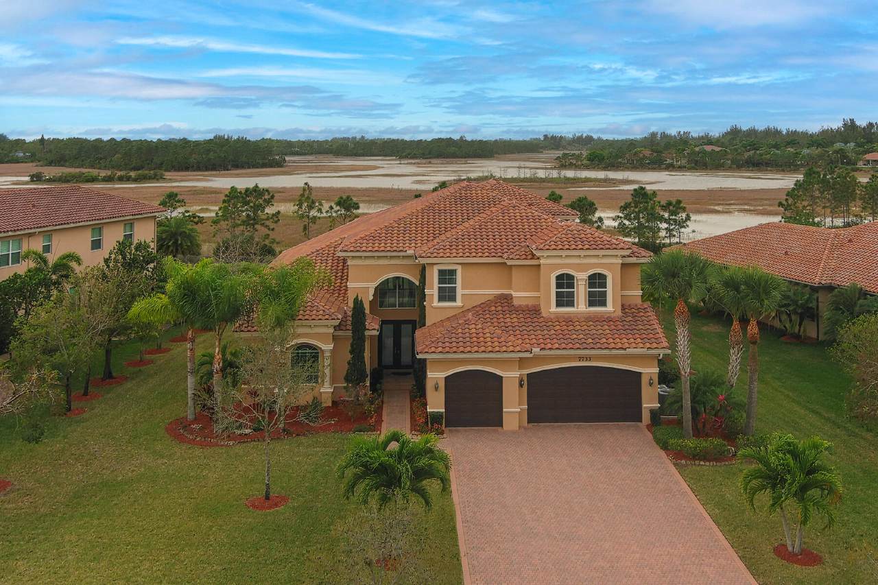 7733 Maywood Crest Drive - Photo 1