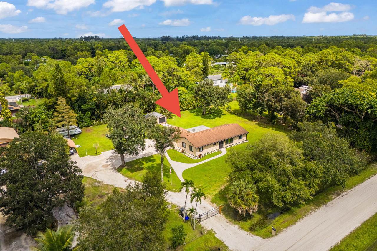 12859 54th Street - Photo 1