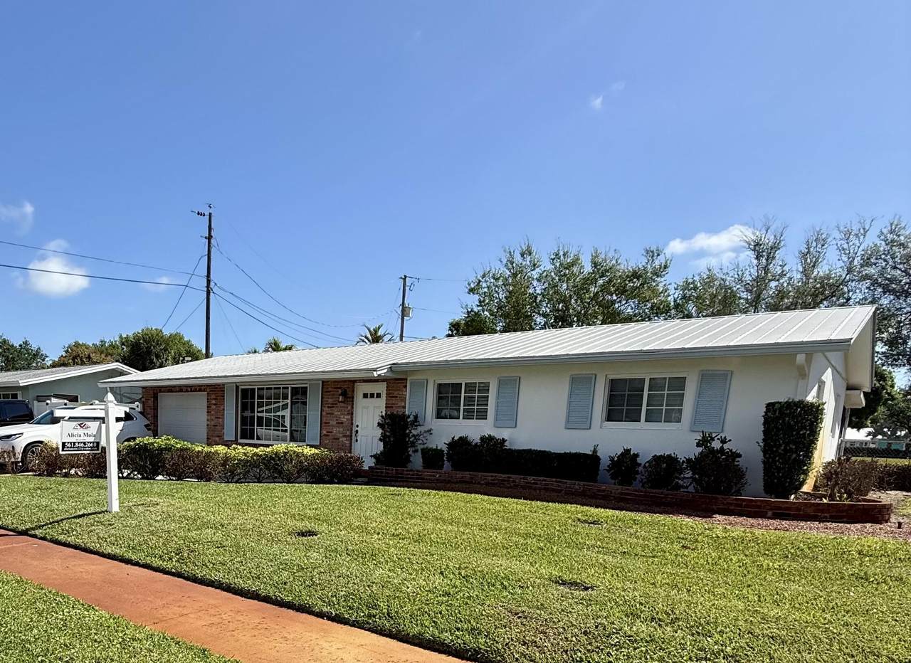 24 Pinetree Circle - Photo 1