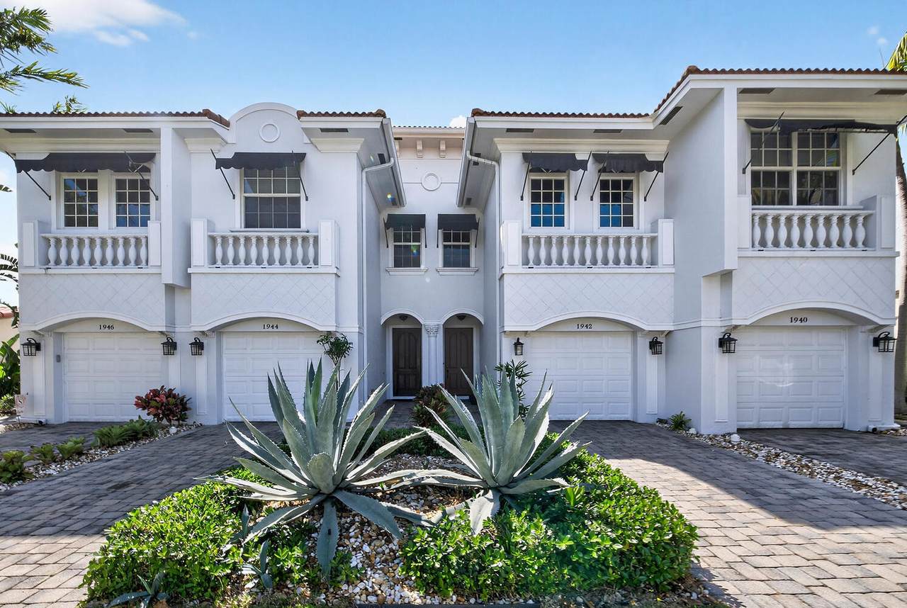1942 32nd Street - Photo 1