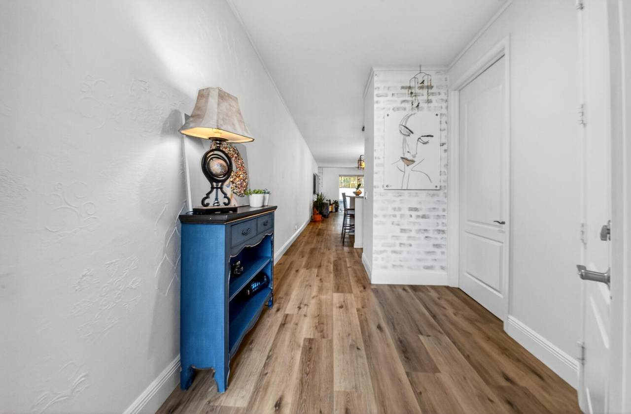 https://bt-photos.global.ssl.fastly.net/beaches/1280_boomver_1_B26000026-2.jpg