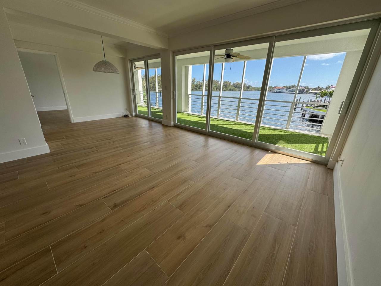 https://bt-photos.global.ssl.fastly.net/beaches/1280_boomver_1_B26000405-2.jpg