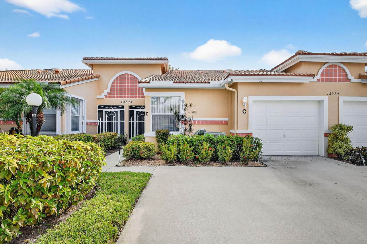 12574 Crystal Pointe Drive - Photo 1