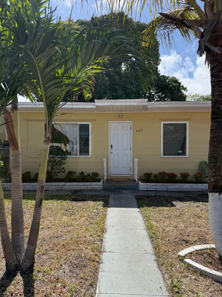 620 51st Street - Photo 1