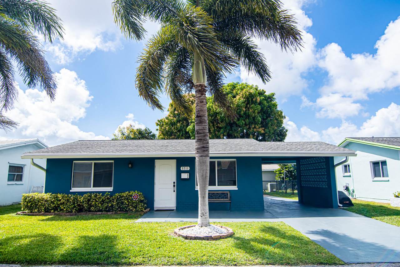 5711 48th Avenue - Photo 1
