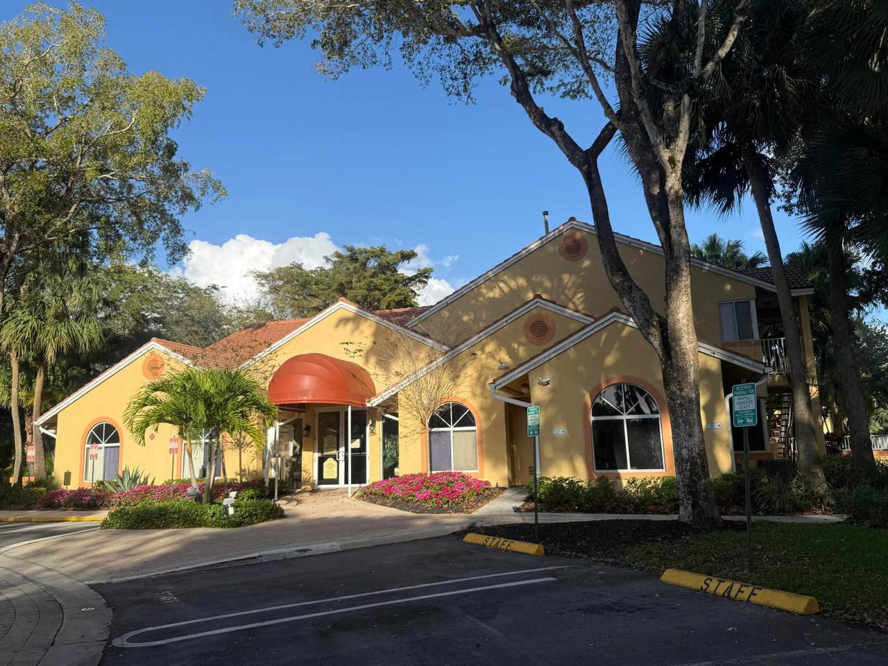 902 Coral Club Drive - Photo 1