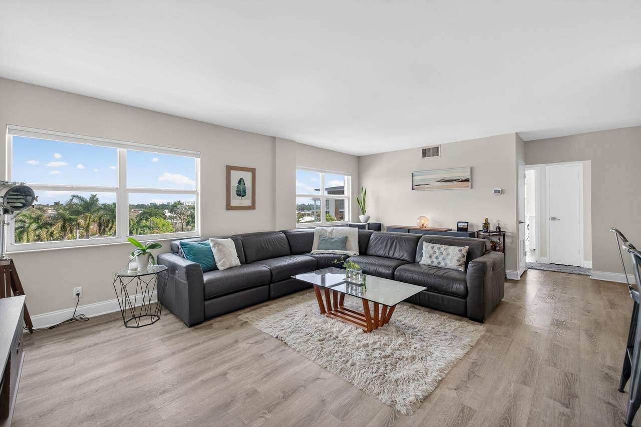 2555 11th Street - Photo 1