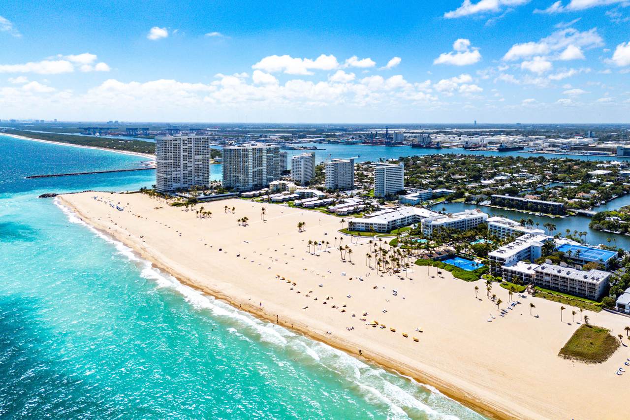 https://bt-photos.global.ssl.fastly.net/beaches/1280_boomver_1_B26001850-2.jpg