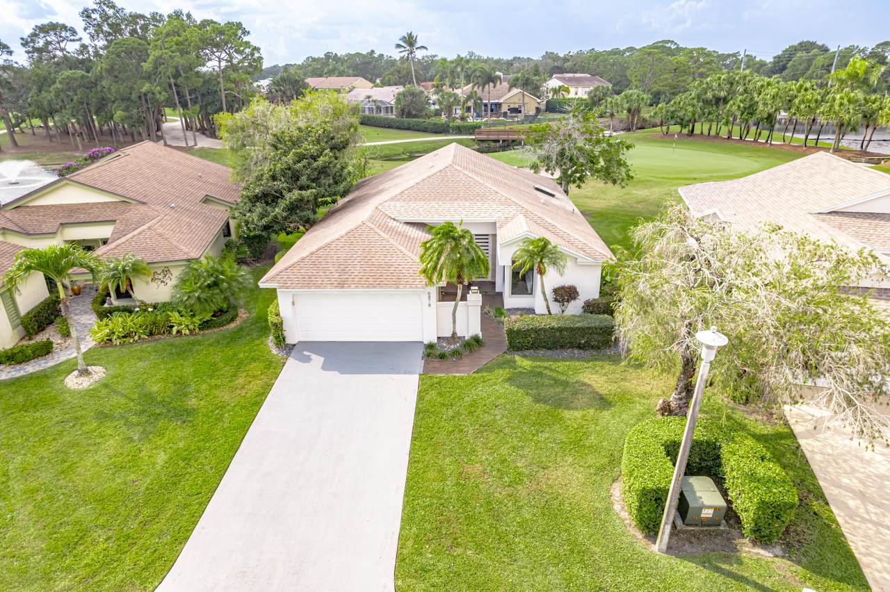 6878 Touchstone Circle - Photo 1