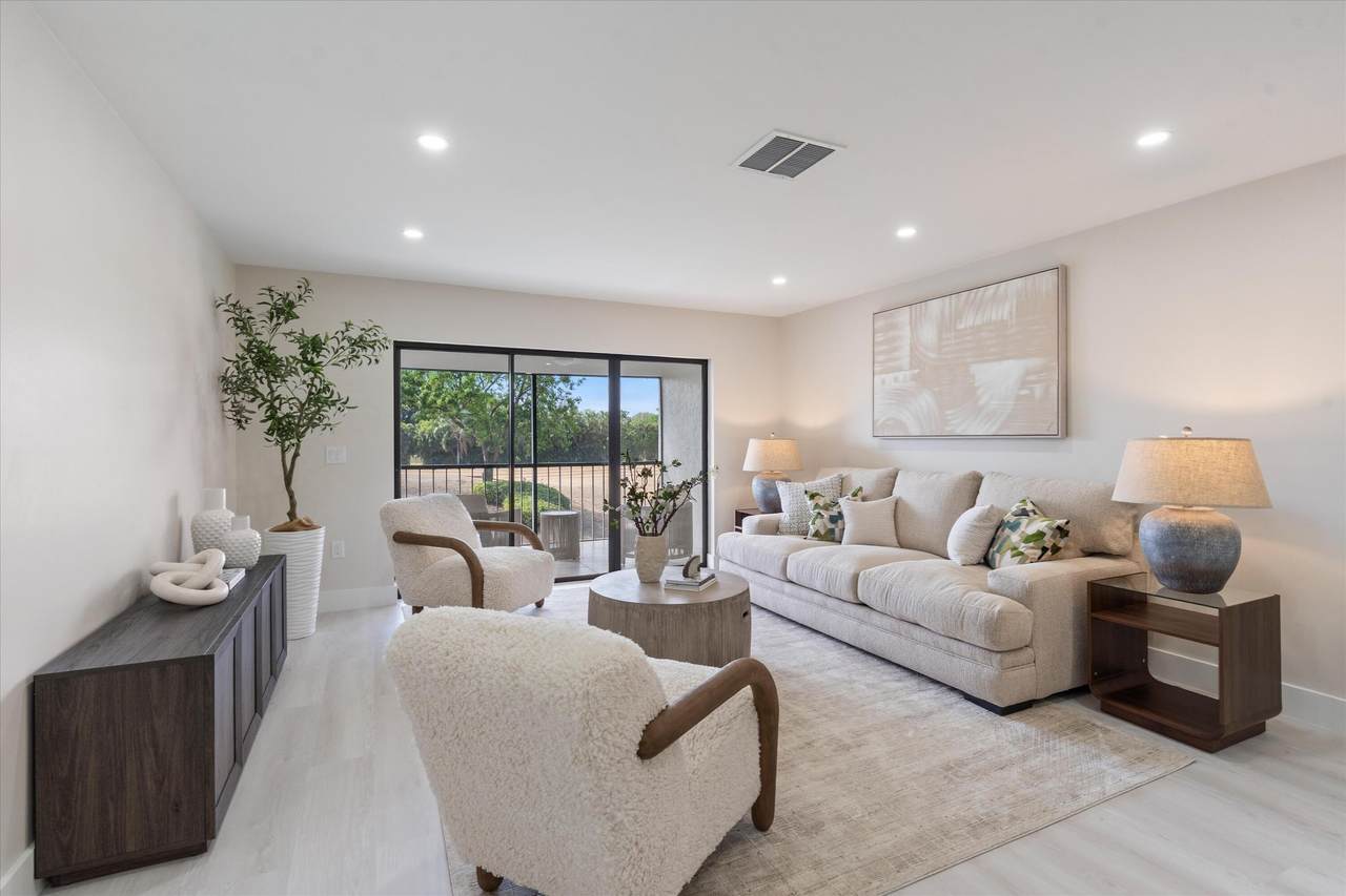 47 Stratford Lane - Photo 1