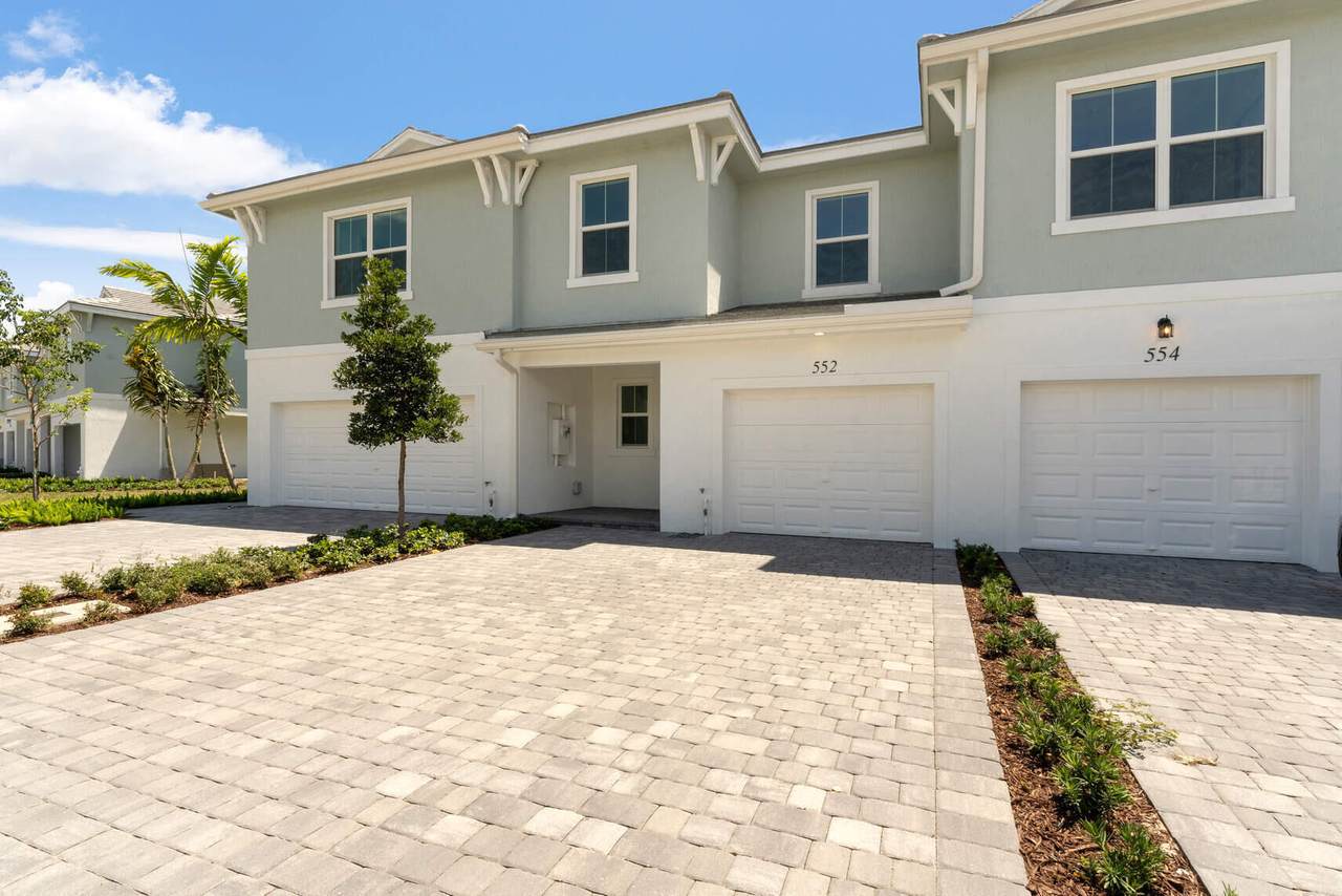 552 Sanderling Circle - Photo 1