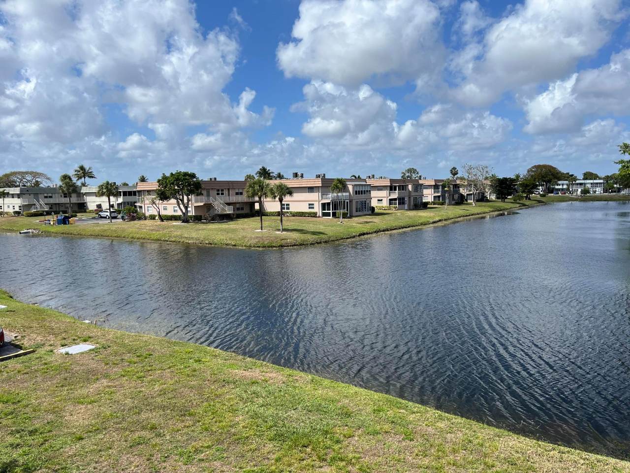 https://bt-photos.global.ssl.fastly.net/beaches/1280_boomver_1_B26003288-2.jpg
