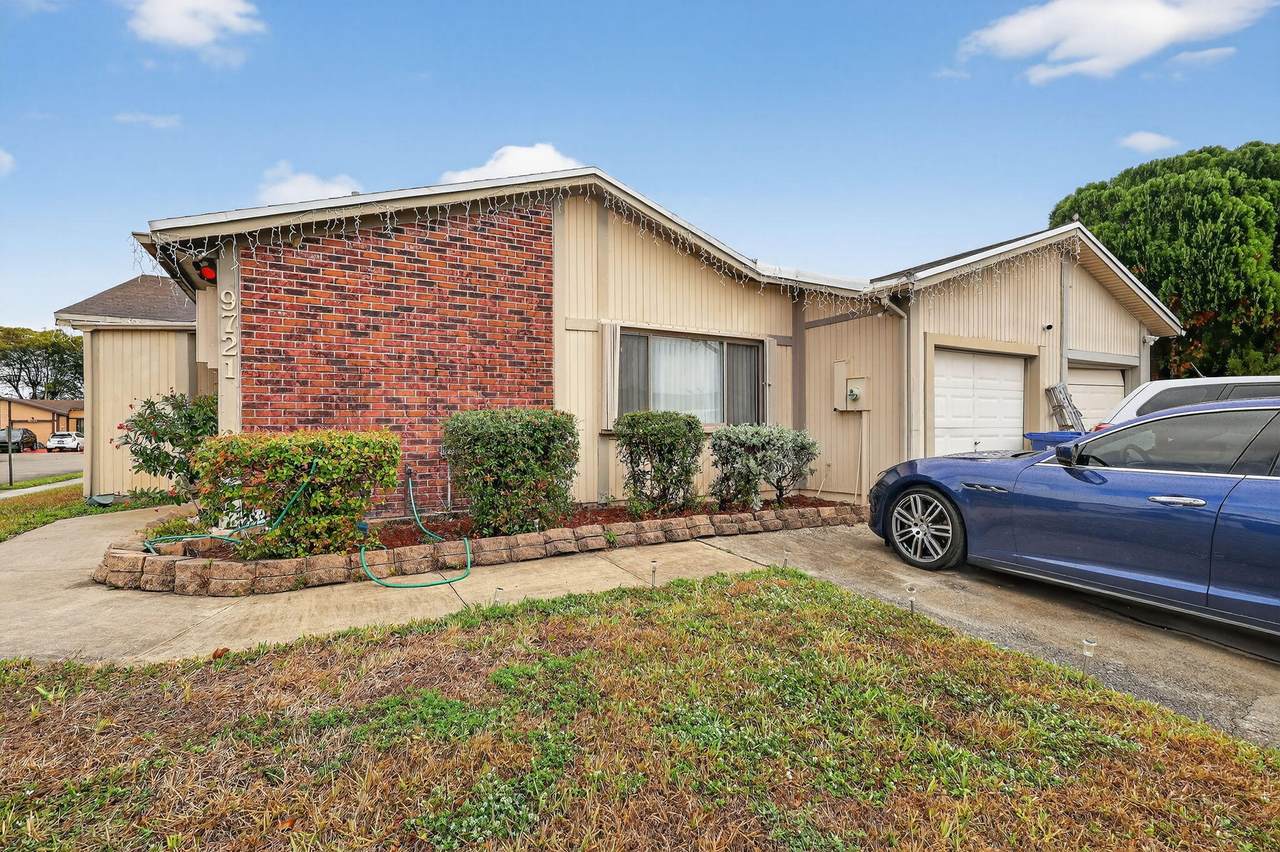 9721 Daffodil Lane - Photo 1