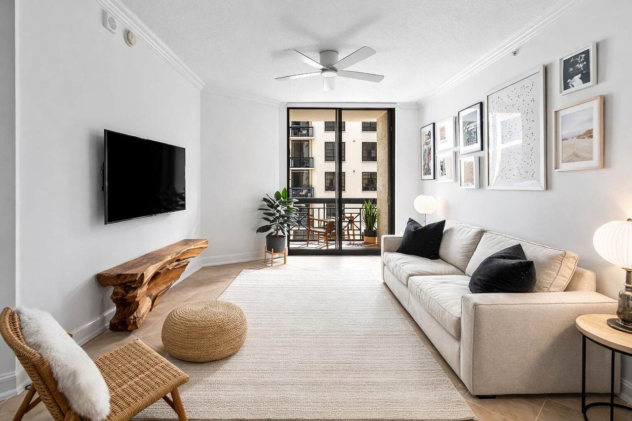 701 Olive Avenue - Photo 1