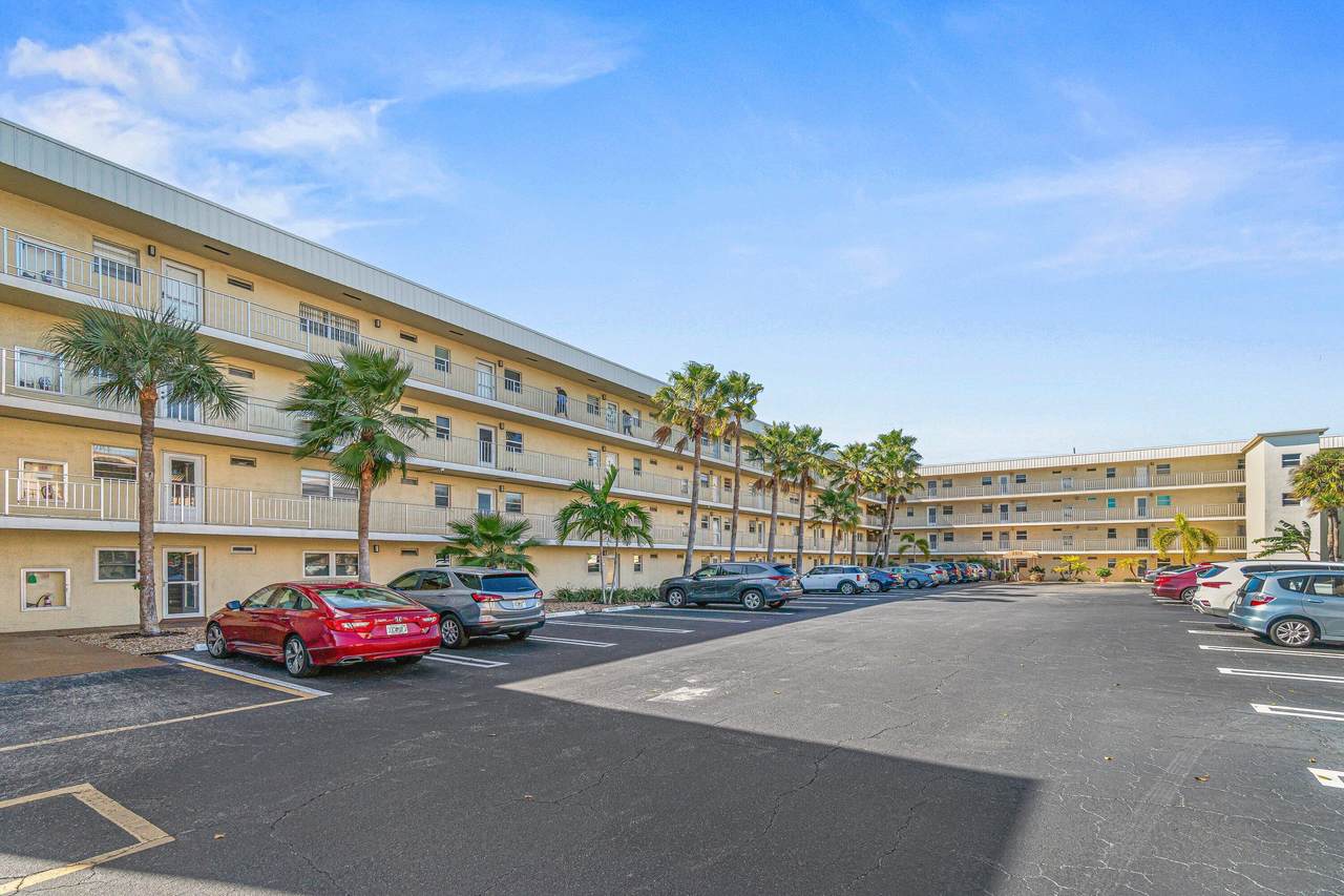 https://bt-photos.global.ssl.fastly.net/beaches/1280_boomver_1_B26003789-2.jpg