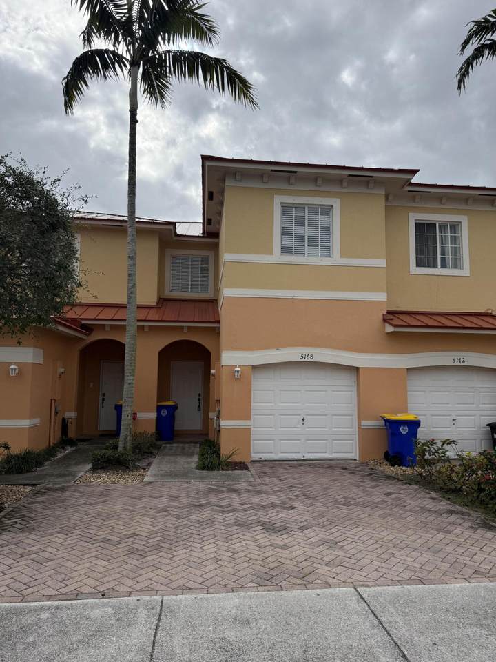 5168 Mariner Garden Circle - Photo 1