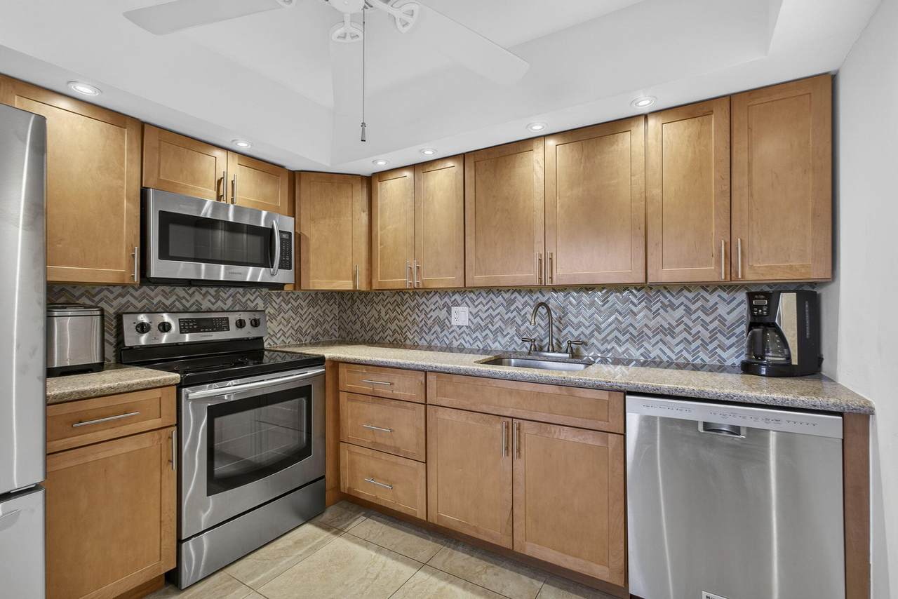 361 Wellington J - Photo 1