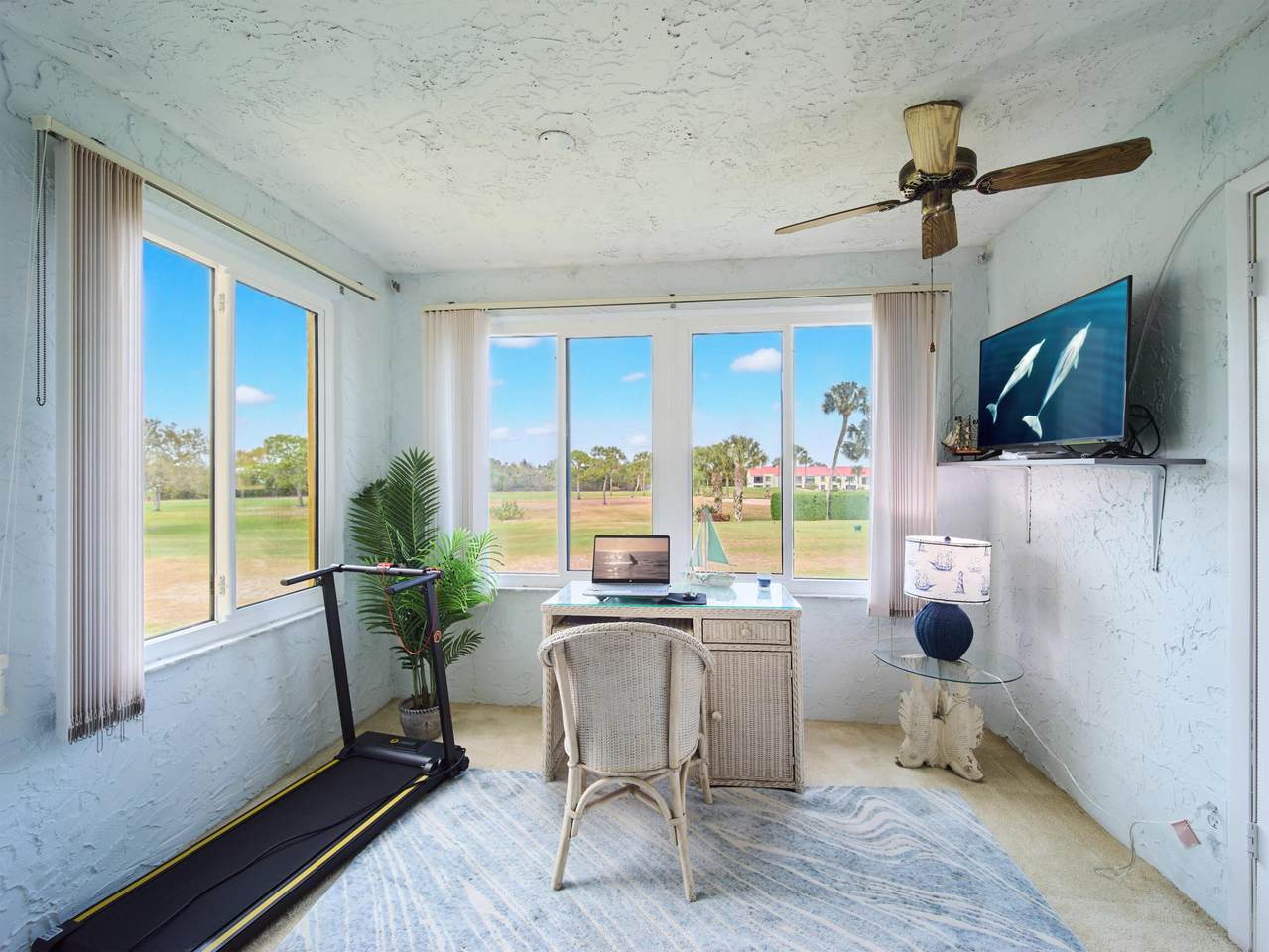 https://bt-photos.global.ssl.fastly.net/beaches/1280_boomver_1_B26004169-2.jpg