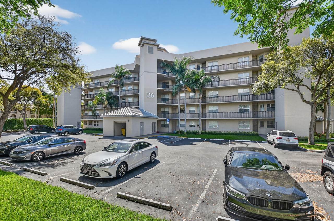 26 Royal Palm Way - Photo 1