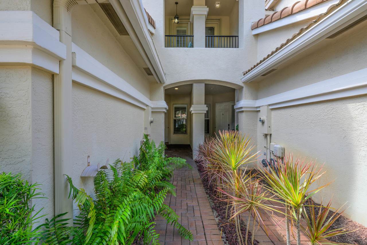 742 Cable Beach Lane - Photo 1