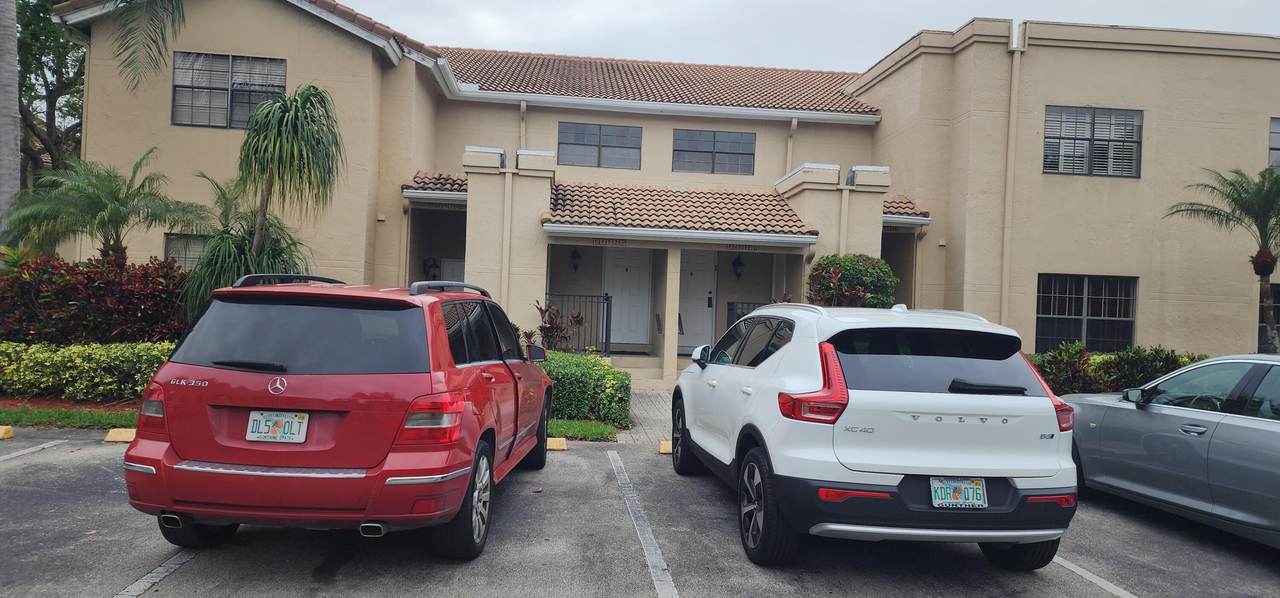 6682 Montego Bay Boulevard - Photo 1