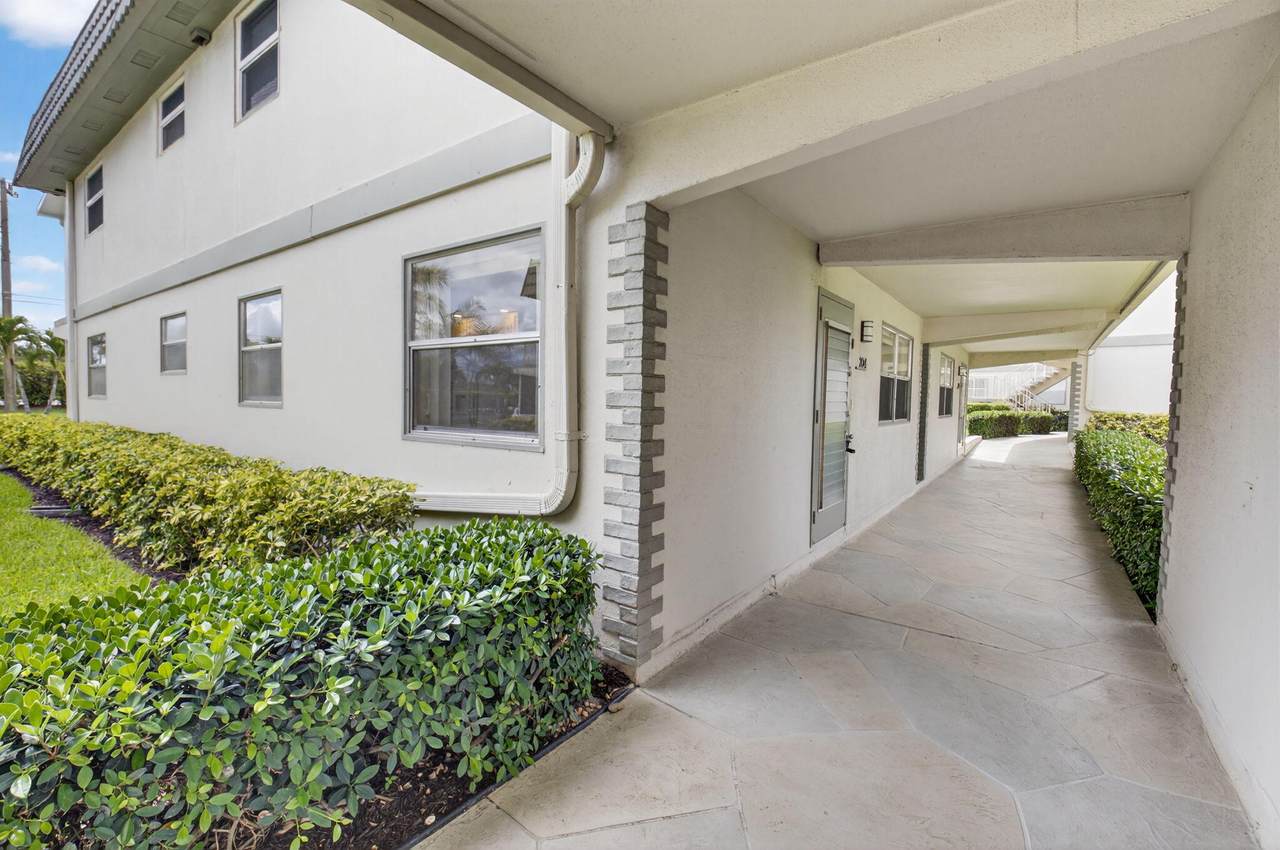 204 Flanders - Photo 1