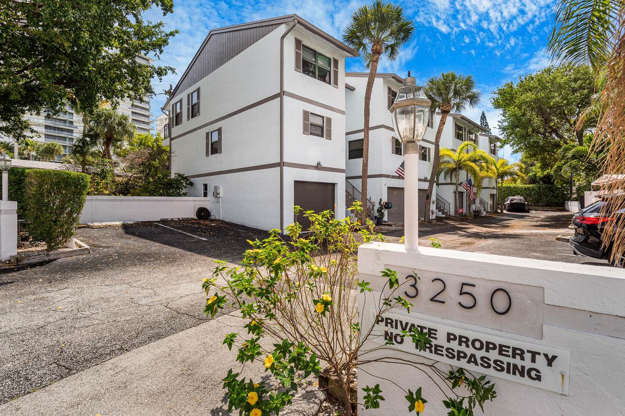 3250 12th Street - Photo 1