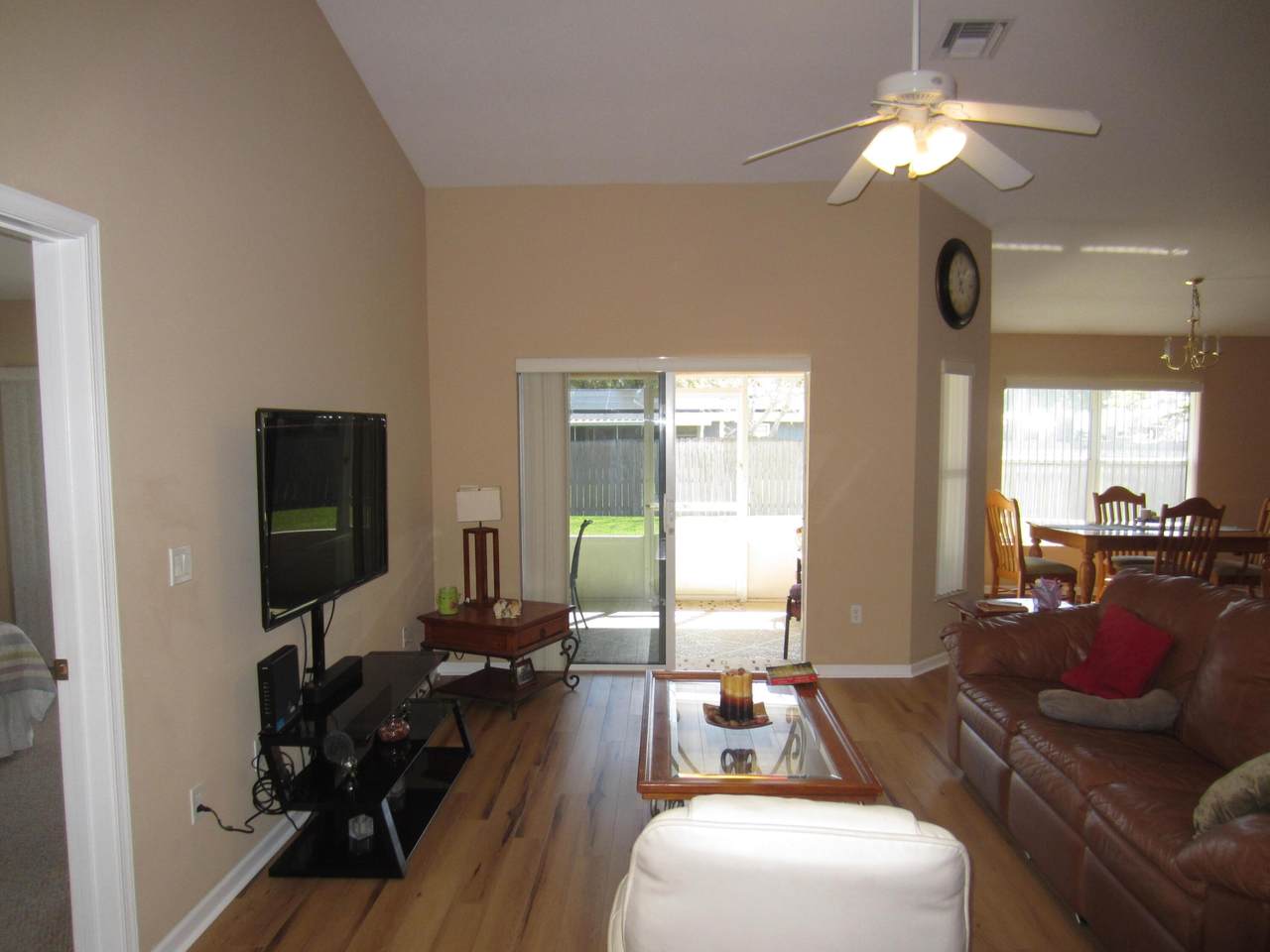 https://bt-photos.global.ssl.fastly.net/beaches/1280_boomver_1_B26005905-3.jpg