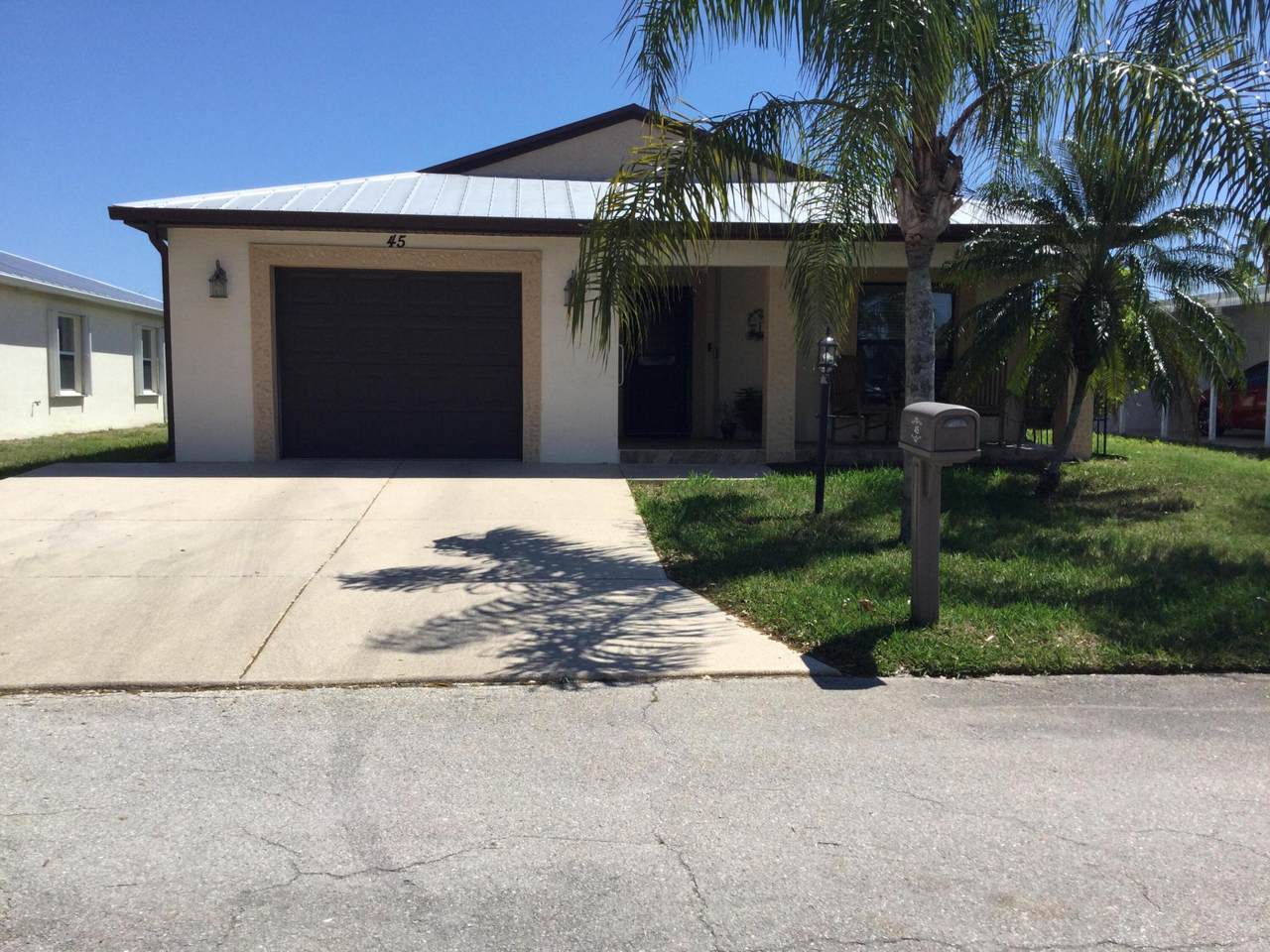 45 Florida Way - Photo 1