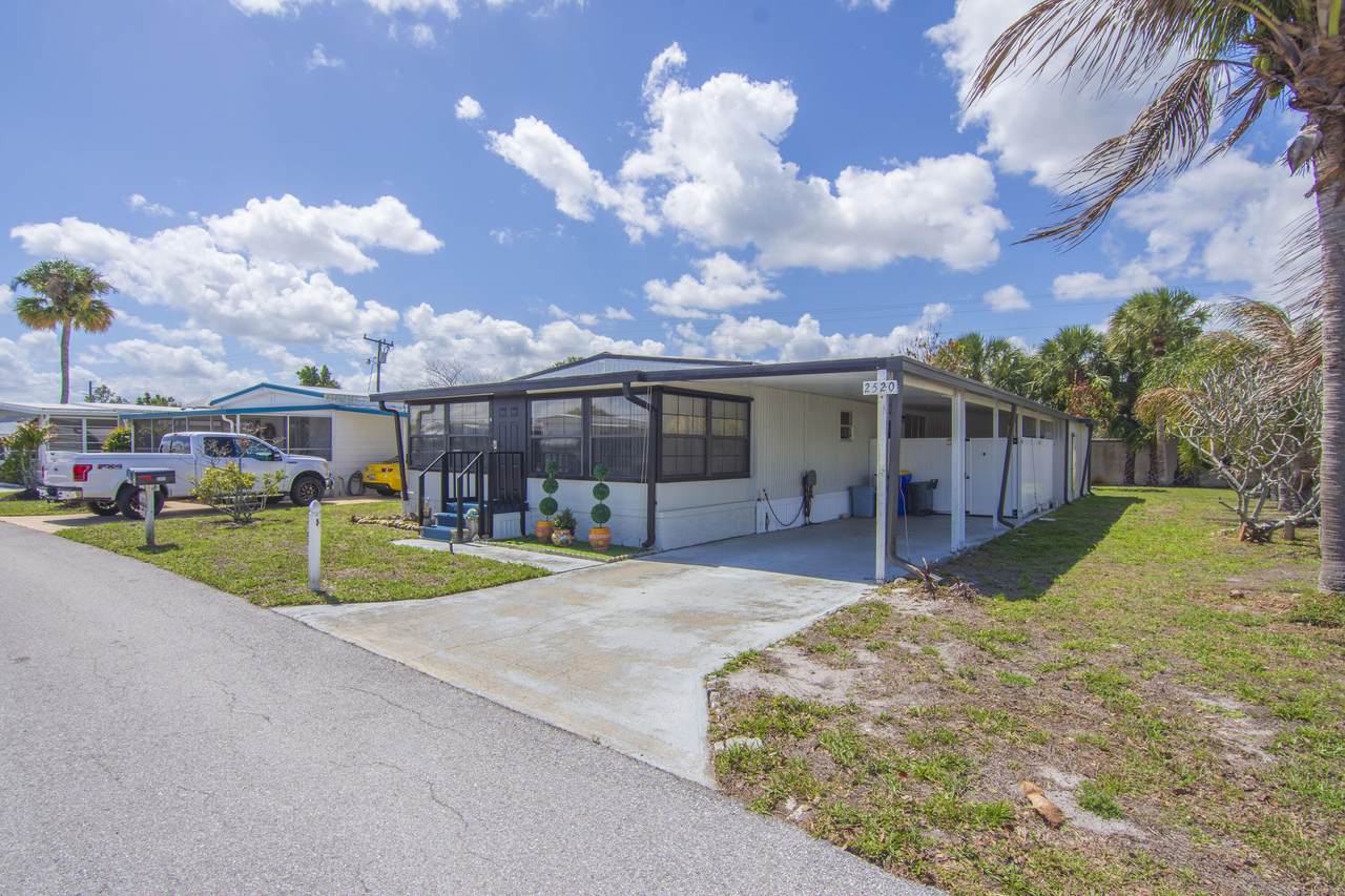 2520 Penny Lane - Photo 1