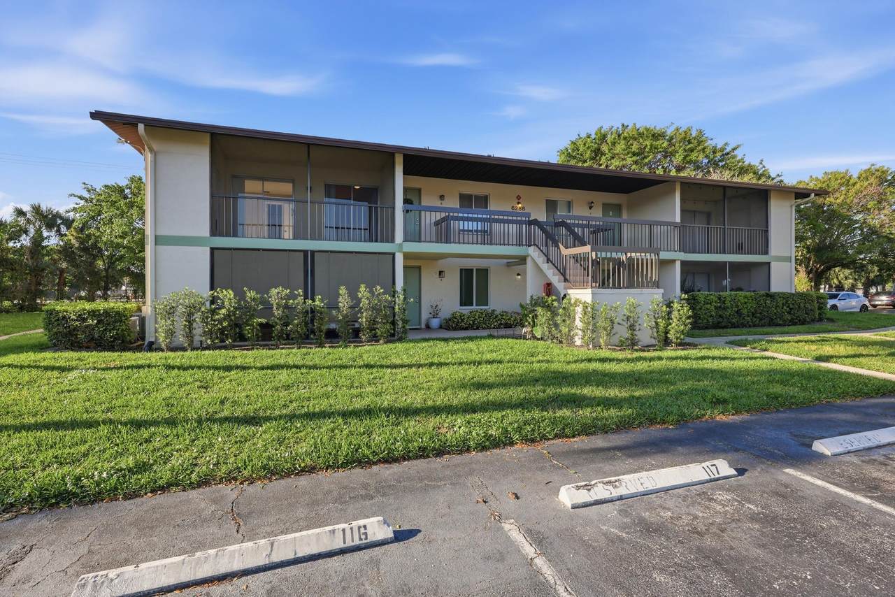 6286 Chasewood Drive - Photo 1