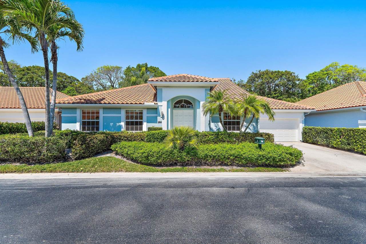 262 Eagleton Estates Boulevard - Photo 1