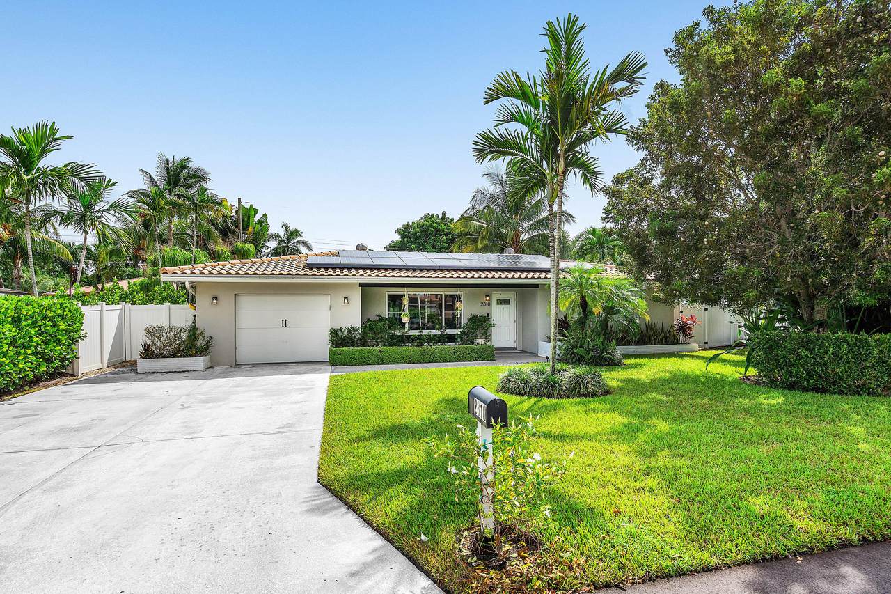 2810 5th Street - Photo 1