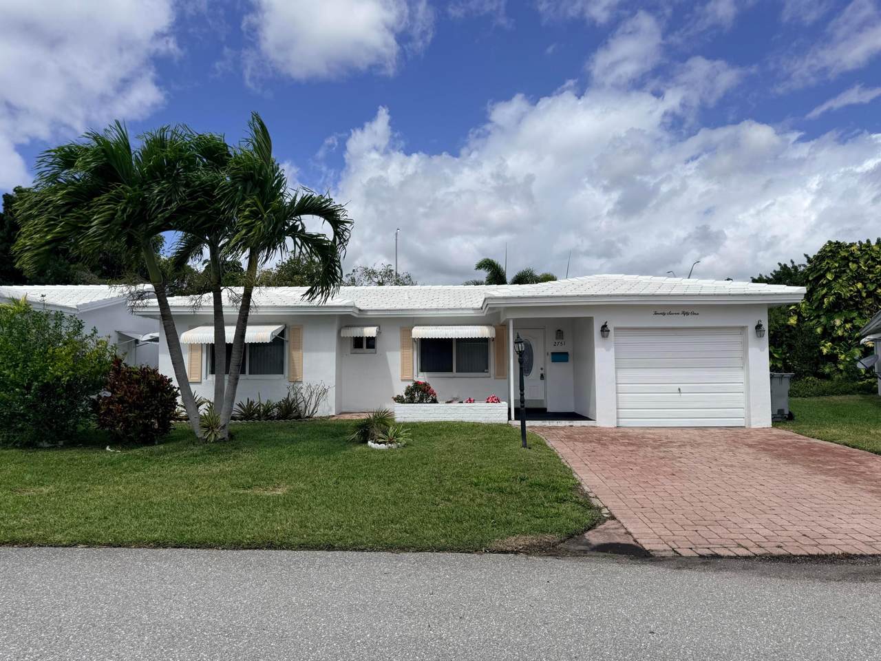 2751 4th Avenue - Photo 1